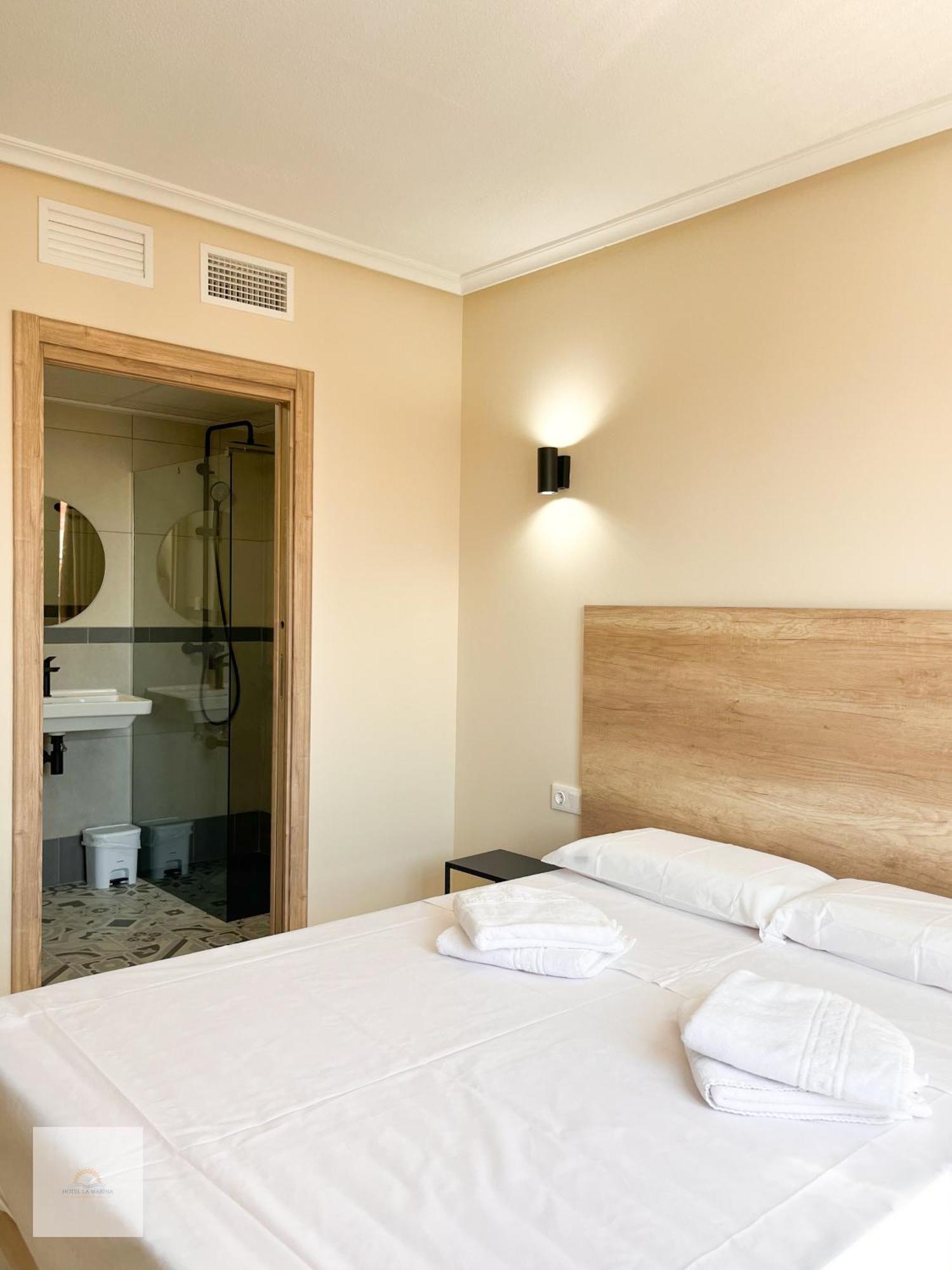 Hotel La Marina Elche La Mariña מראה חיצוני תמונה
