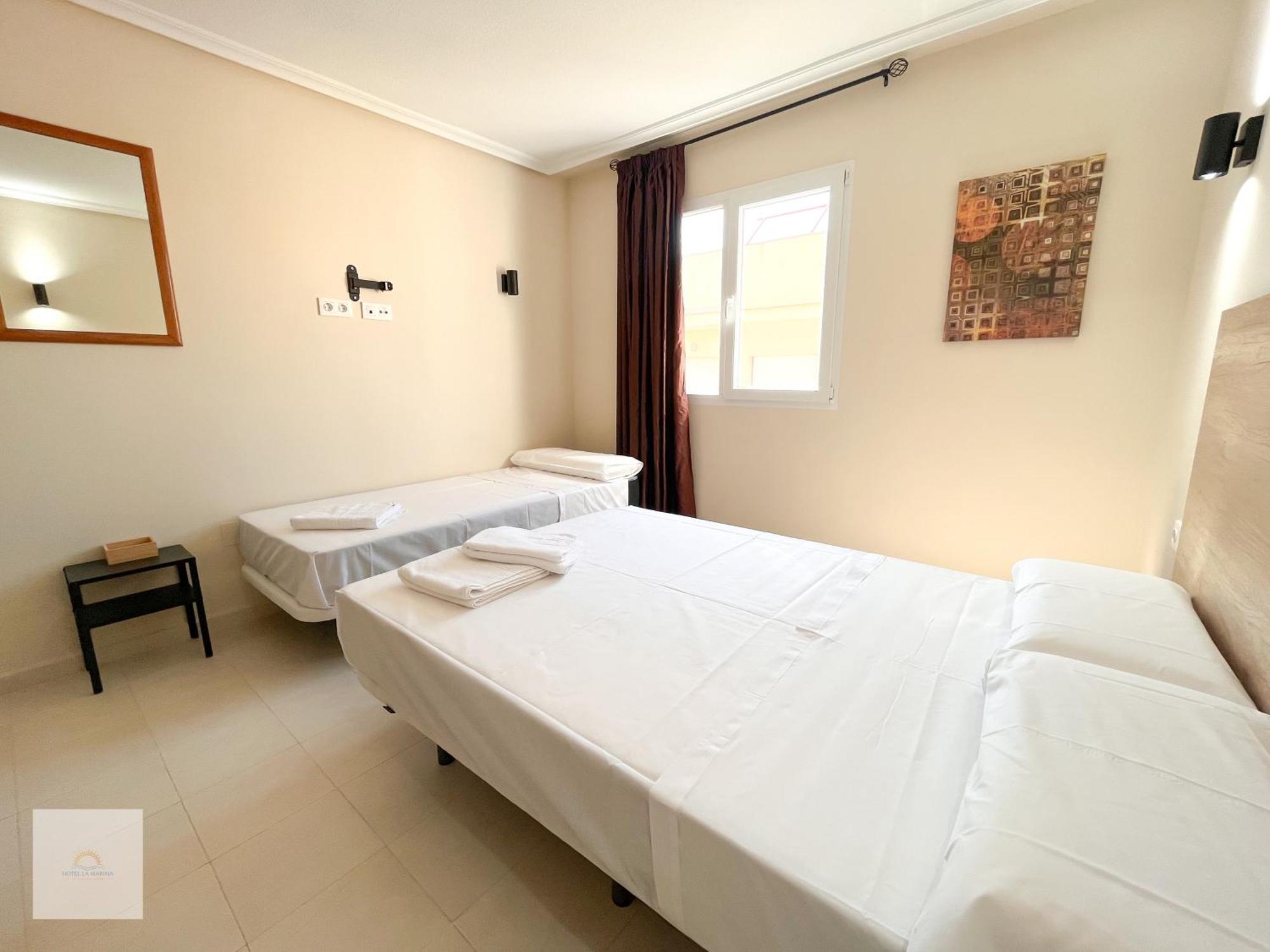 Hotel La Marina Elche La Mariña מראה חיצוני תמונה